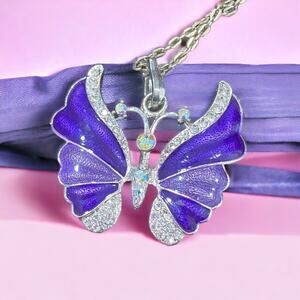 Stunning Enamel Lilac & lavender Butterfly necklace Boho GYPSY insects